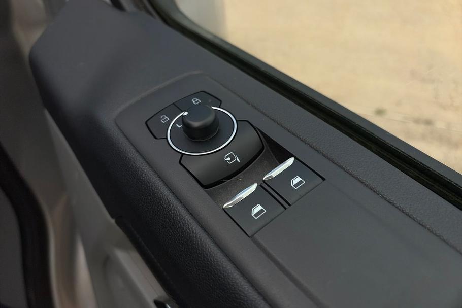 Used Ford TRANSIT CUSTOM WR75UYB 28