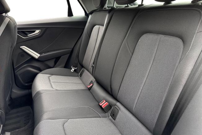 Audi Q2 Photo 9