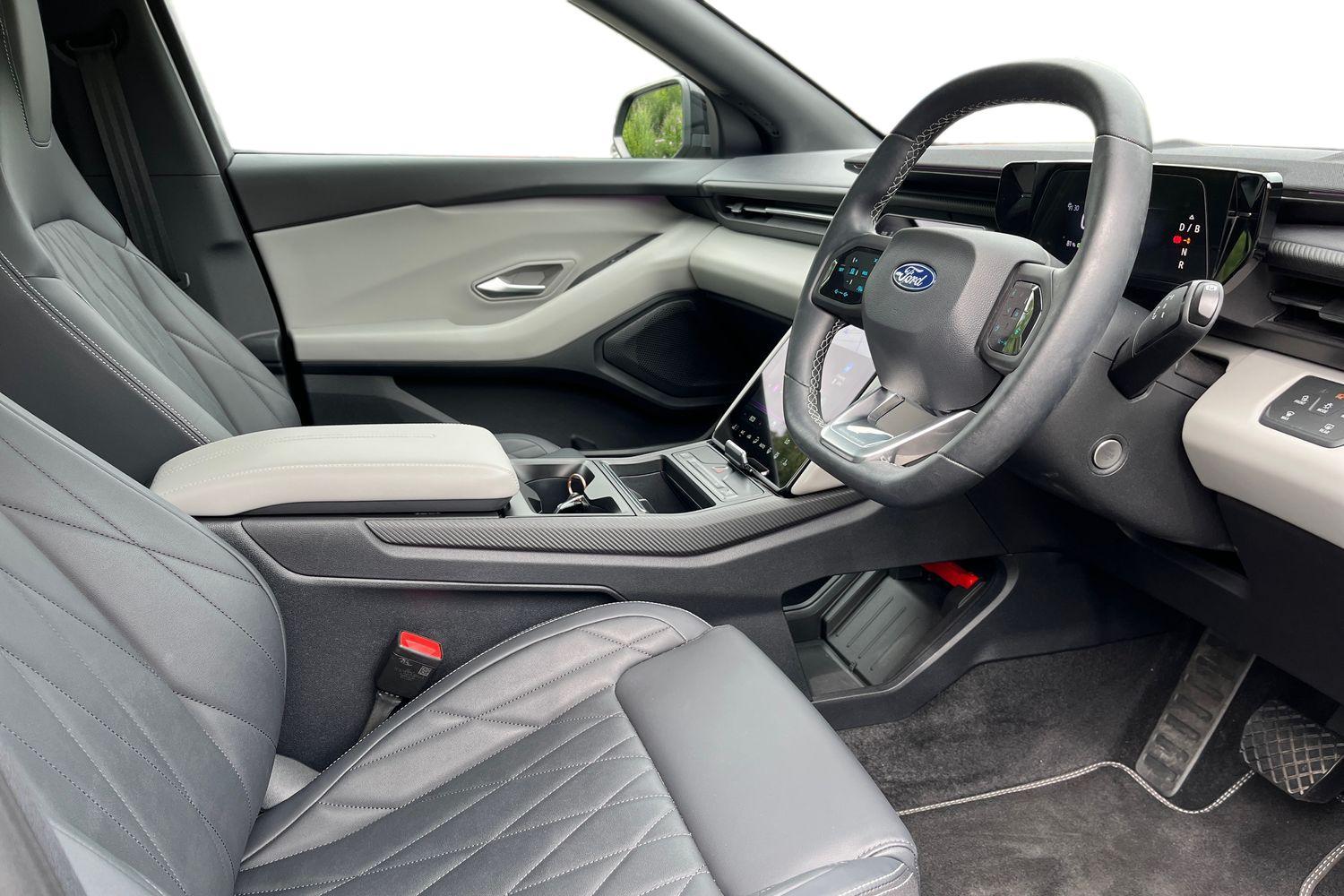 Ford Explorer Photo 8