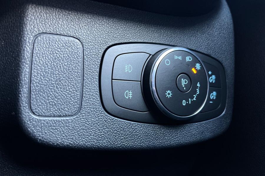 Ford PUMA Photo autoimg-bef56803b3810140dd3397c3699b3fdda9247938.jpg