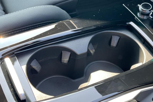 AUDI Q6 e-tron Photo 30