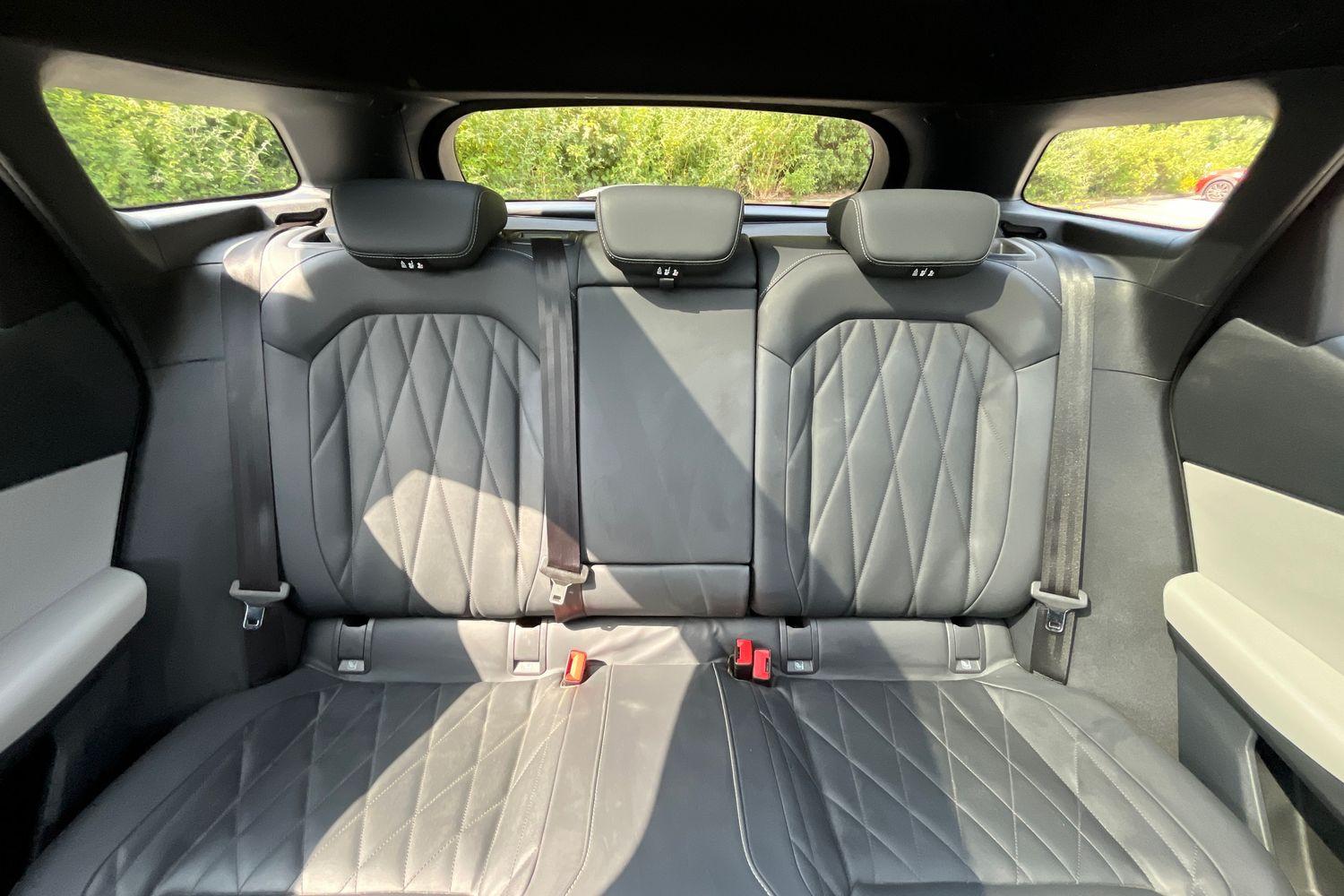 Ford Explorer Photo 19
