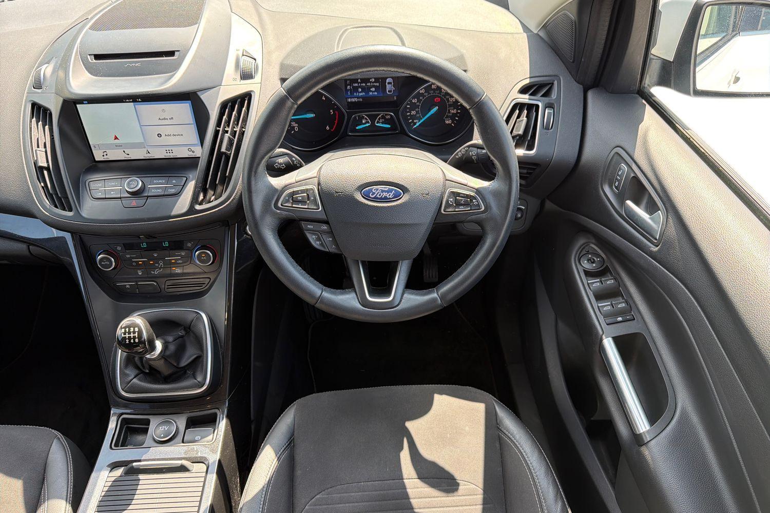 Ford KUGA Photo 10