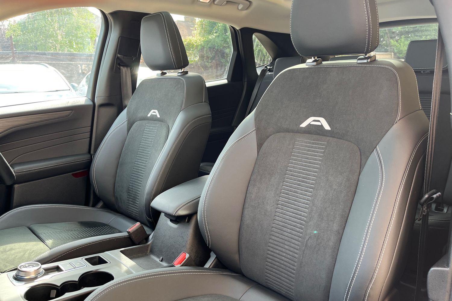 Ford KUGA Photo 18