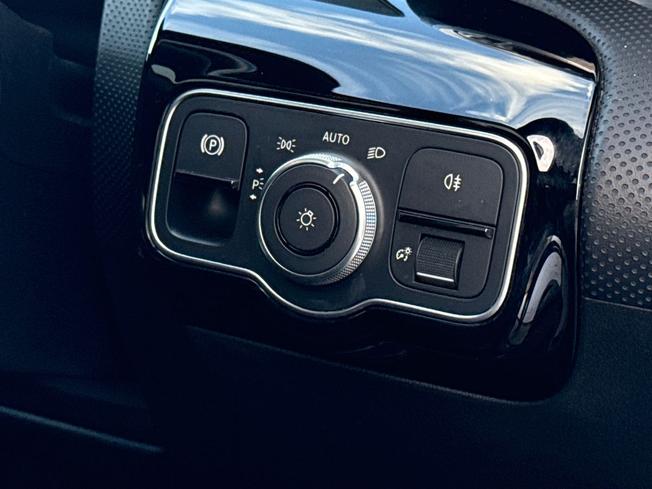 MERCEDES-BENZ A Class Photo 47