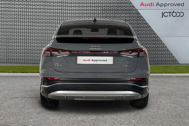 AUDI Q4 E-Tron Photo 7