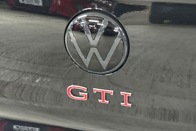 VOLKSWAGEN Golf Photo 34