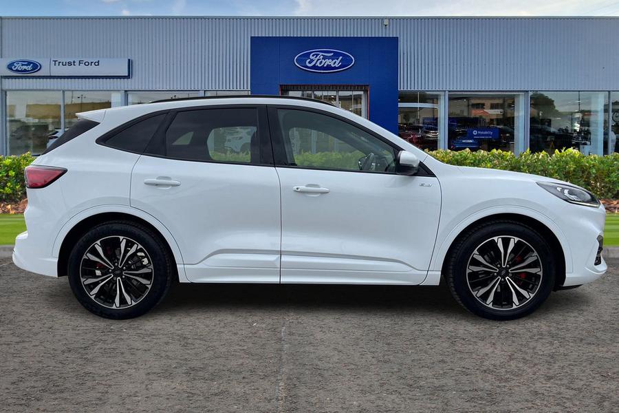 Ford Kuga Photo autoimg-bf12ec7f76f365959b80d4253f2b5db92fff3149.jpg