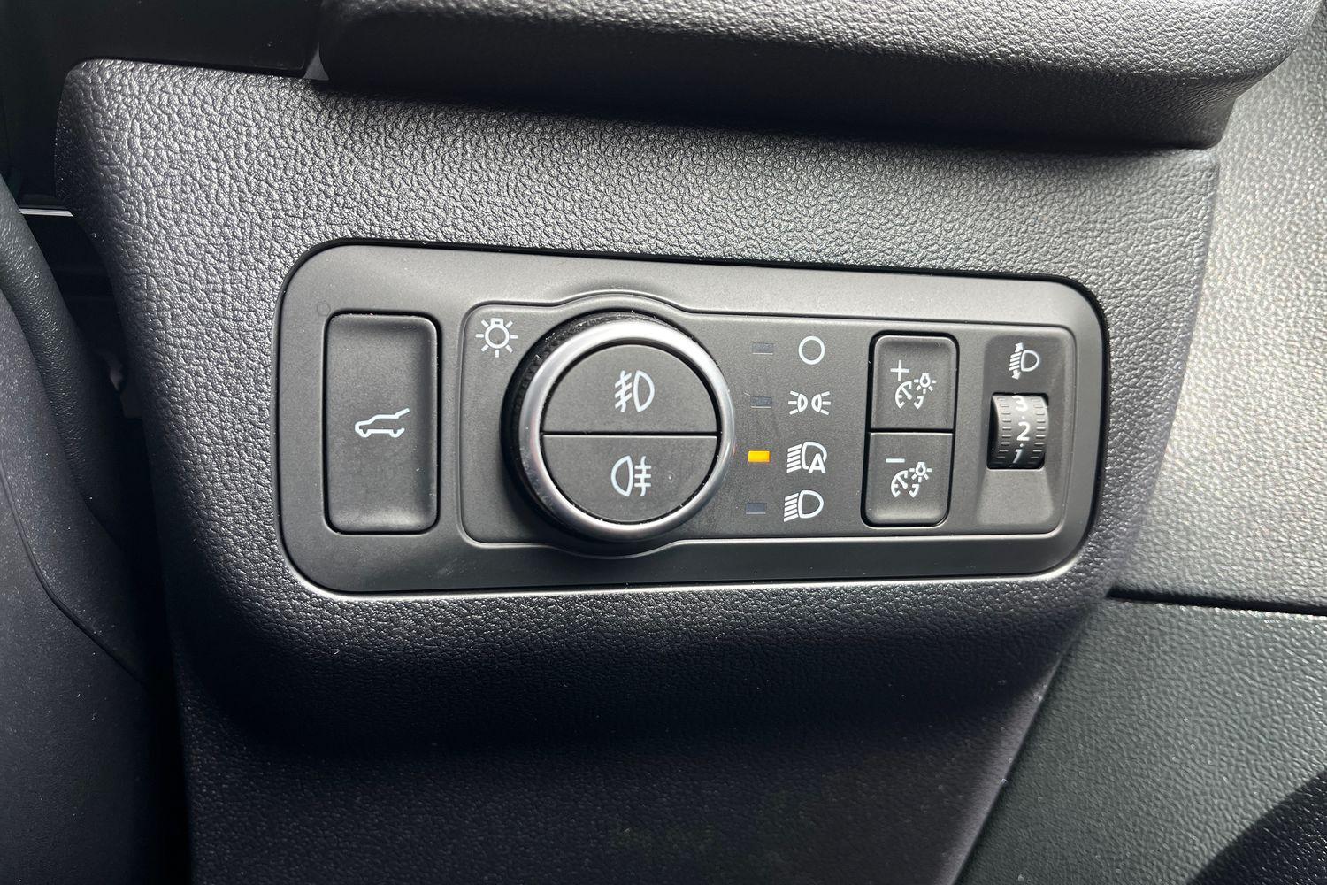 Ford Kuga Photo 36