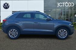 Volkswagen T-Roc Photo 4