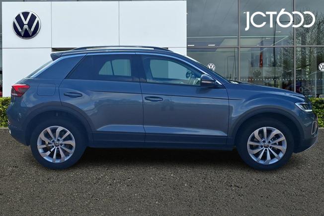 Volkswagen T-Roc Photo 4