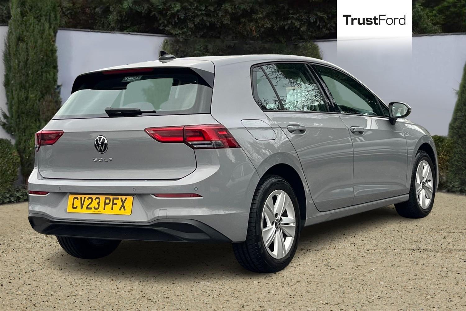 Volkswagen Golf Photo 3