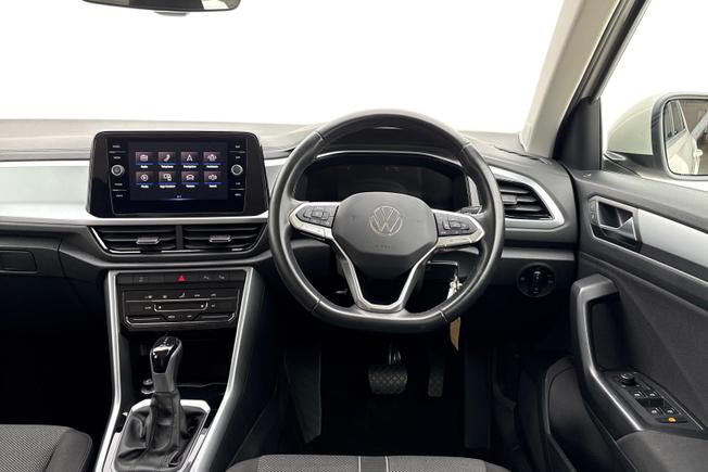 VOLKSWAGEN T-Roc Photo 11