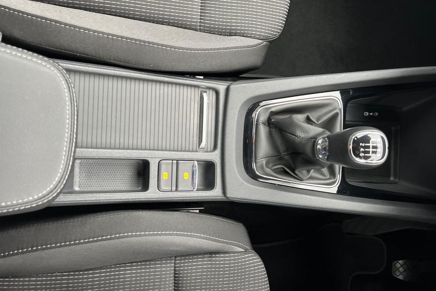 Skoda OCTAVIA Photo autoimg-bf16a4f55b0af1fd46436b2ad34a018c513584ba.jpg
