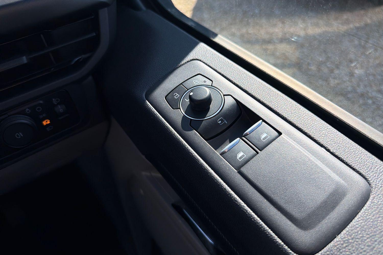 Ford TRANSIT CUSTOM Photo 29