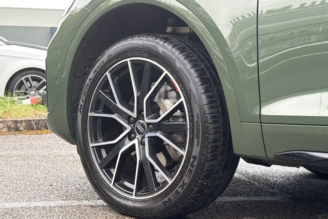 AUDI Q5 Photo 23