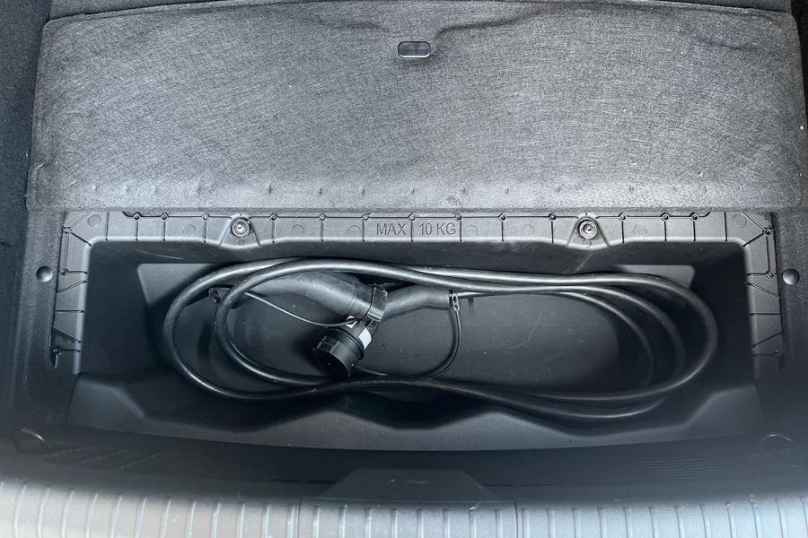 Renault MEGANE E-TECH Photo autoimg-bf1d70701612b9a05be348db57eb9c8335d55c48.jpg
