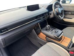 Mazda MX-30 Photo 2