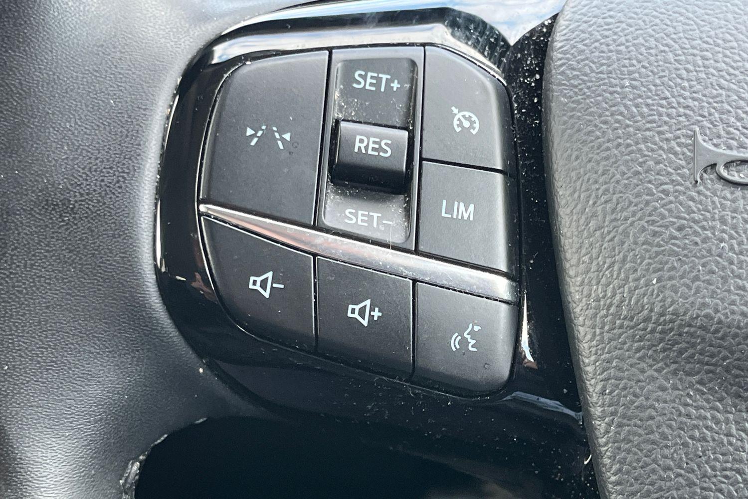 Ford KUGA Photo 40