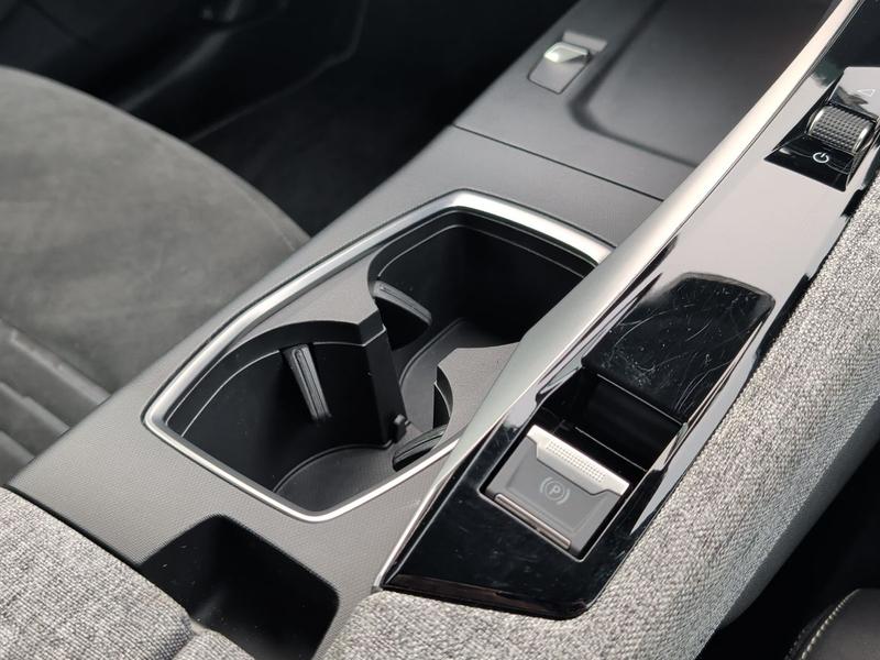 Used Peugeot E-3008 NV24VOB 42