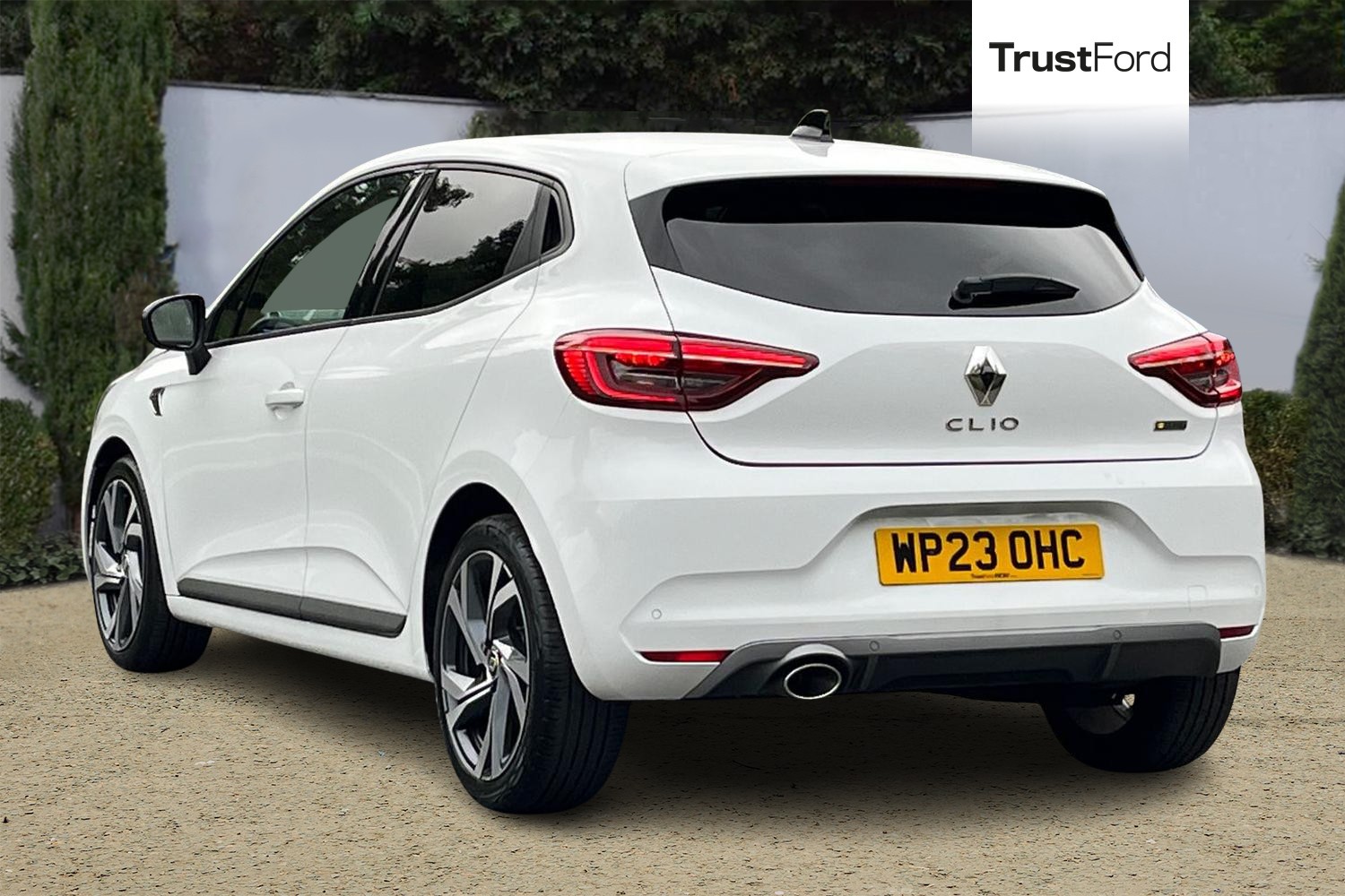 Renault Clio Photo 1