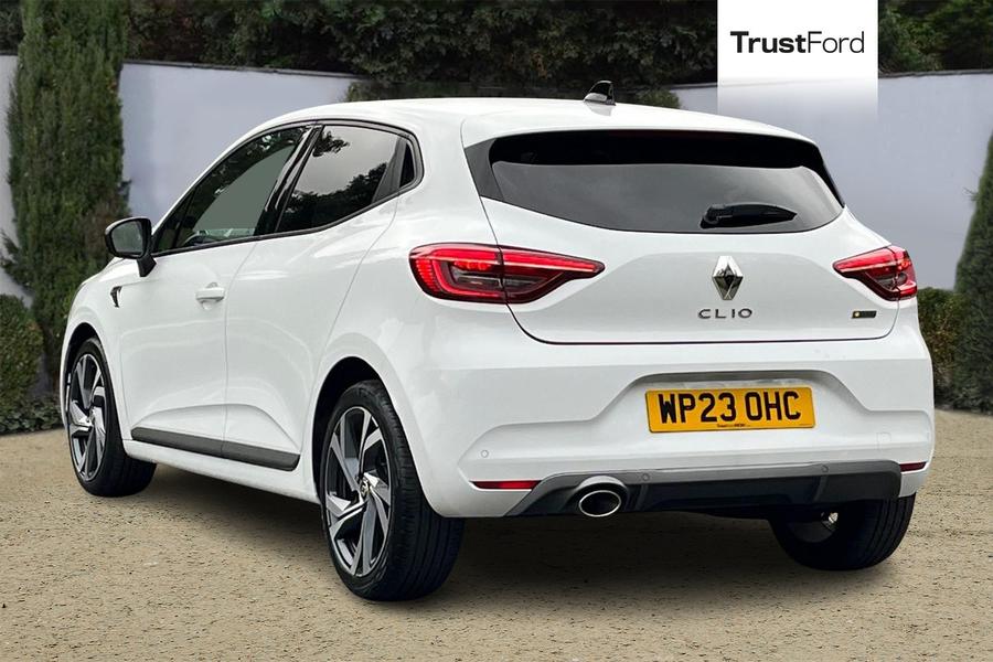 Renault Clio Photo autoimg-bf2a442a2795bd2400d13e5de7bb534720e49baa.jpg