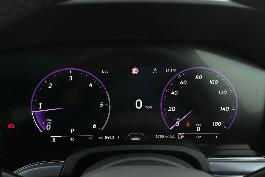 Volkswagen TOUAREG Photo autoimg-bf2b1ff96879746e7edd5b93a44b388163b35da0.jpg