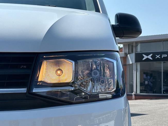VOLKSWAGEN Transporter Photo 25