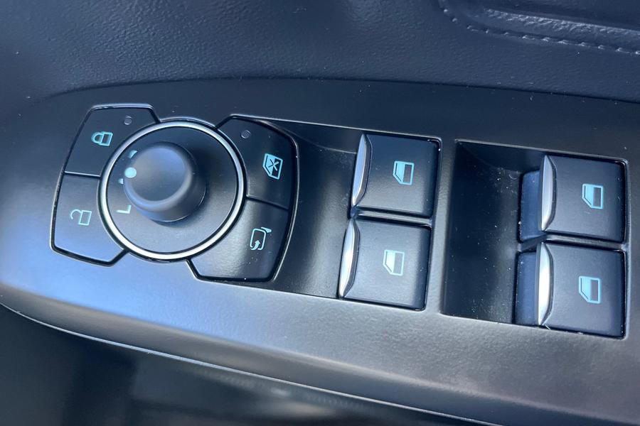 Ford FOCUS Photo autoimg-bf2e66bd3699072f4a9d62f81b97e0baee2f85e8.jpg