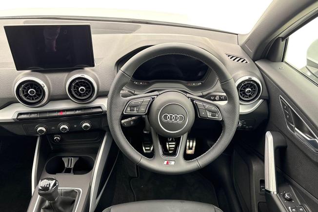 AUDI Q2 Photo 11