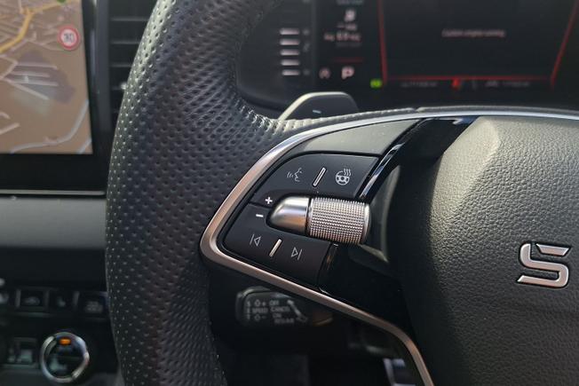 ŠKODA Karoq Photo 16
