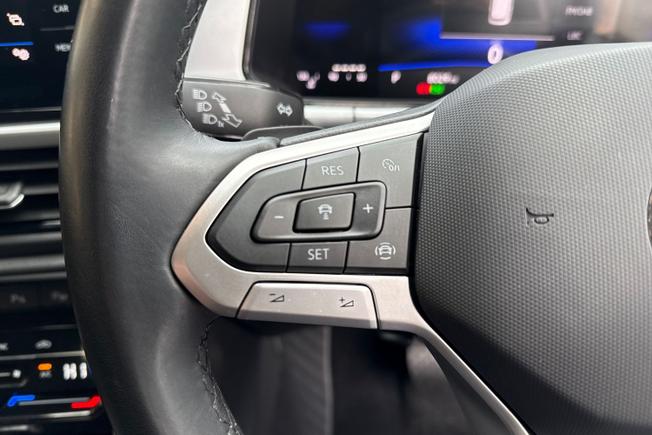 VOLKSWAGEN T-Roc Photo 16