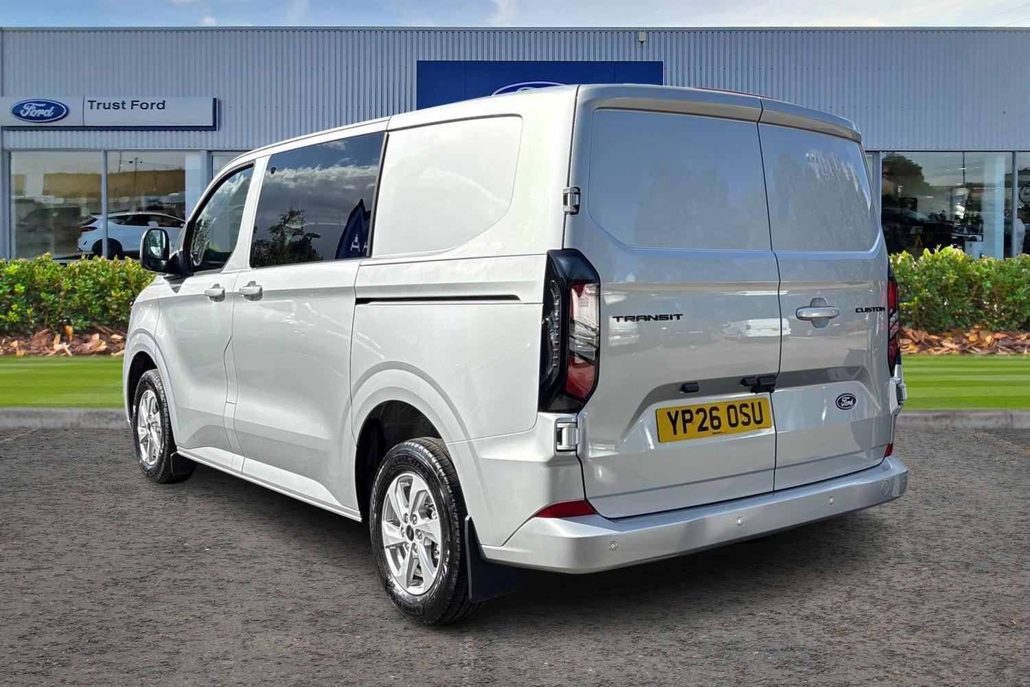 Ford TRANSIT CUSTOM Photo 1