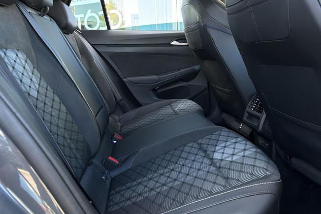 VOLKSWAGEN Golf Photo 40