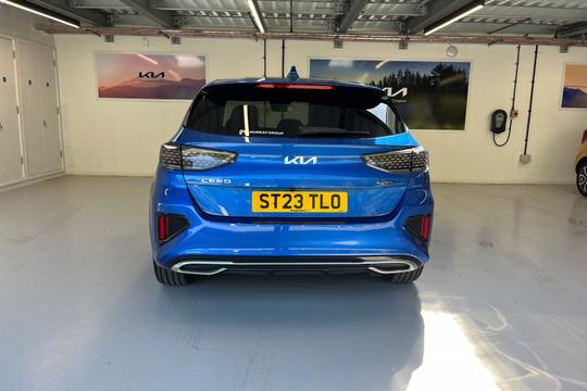 Kia Ceed Photo autoimg-bf34d7f59612d1b51d939c3b79e7fd057f0b910b.jpg