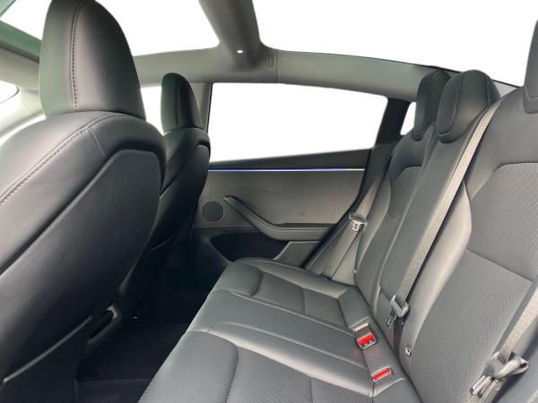 TESLA Model 3 Photo autoimg-bf38223b995cdc62a79d7018fb78491a81ae53f3.jpg