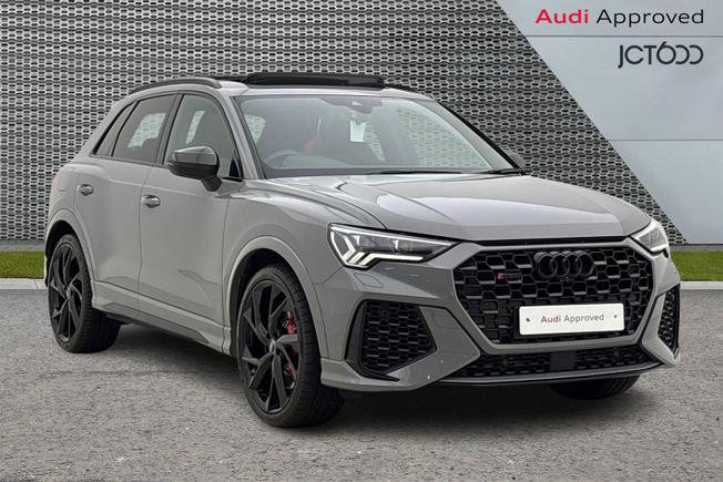 AUDI RS Q3 Photo 1