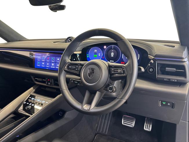 PORSCHE Macan Photo 10