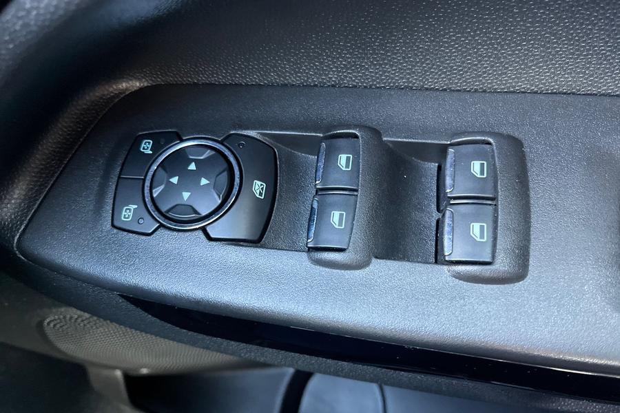 Ford ECOSPORT Photo autoimg-bf4146a0d2929308f148419b2ef7a8c6481c7022.jpg