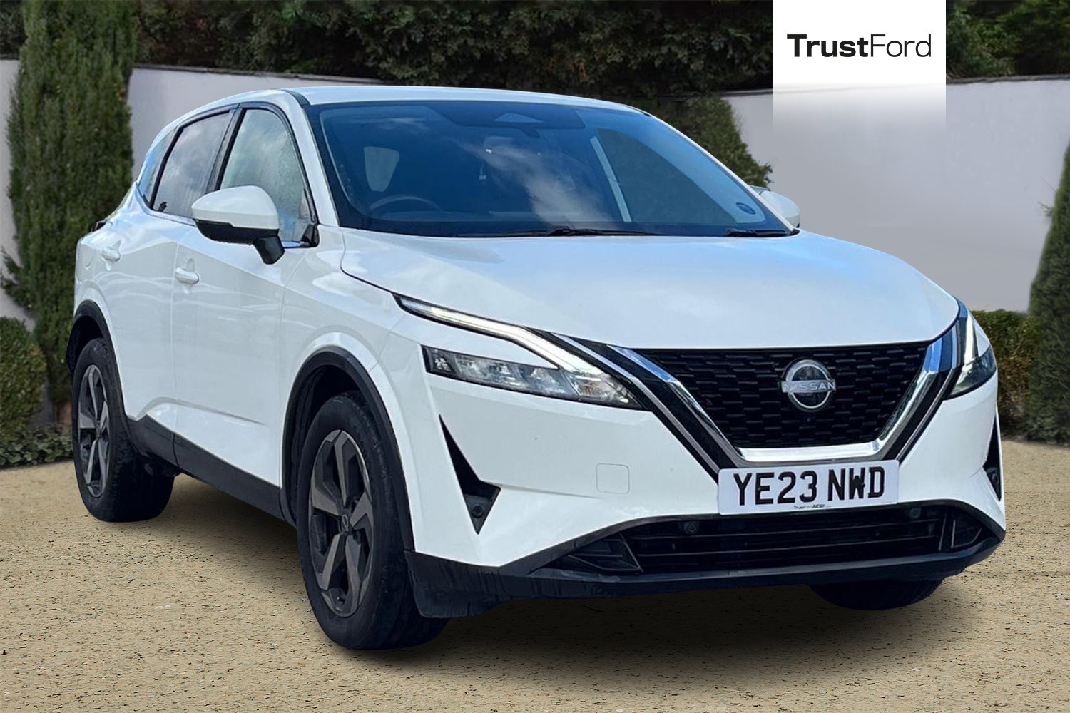 Nissan QASHQAI Photo 0
