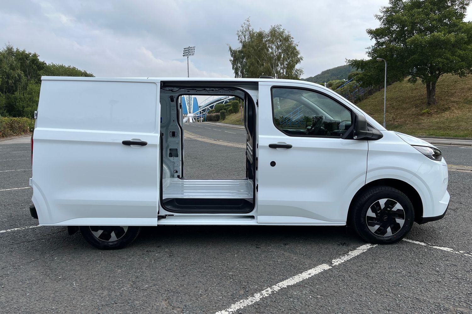 Ford E-TRANSIT CUSTOM Photo 29