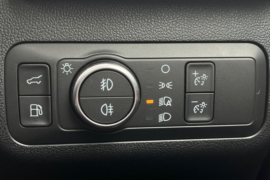 Ford KUGA Photo autoimg-bf481bf5c48bfeab3b27f5e3da56a7a5b6d16fe5.jpg
