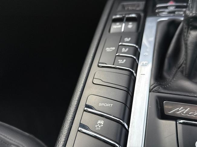 Porsche Macan Photo 36