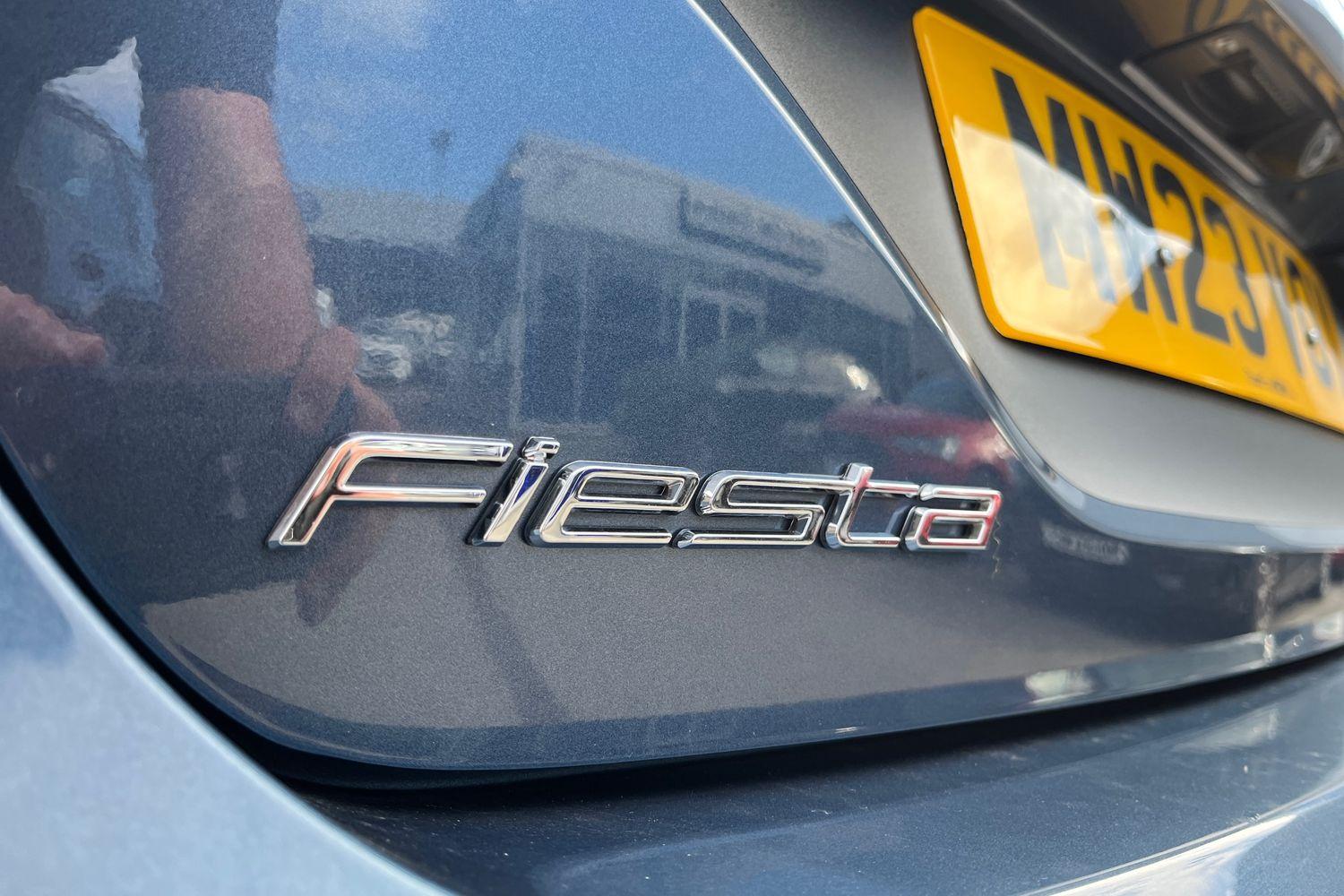 Ford FIESTA Photo 24