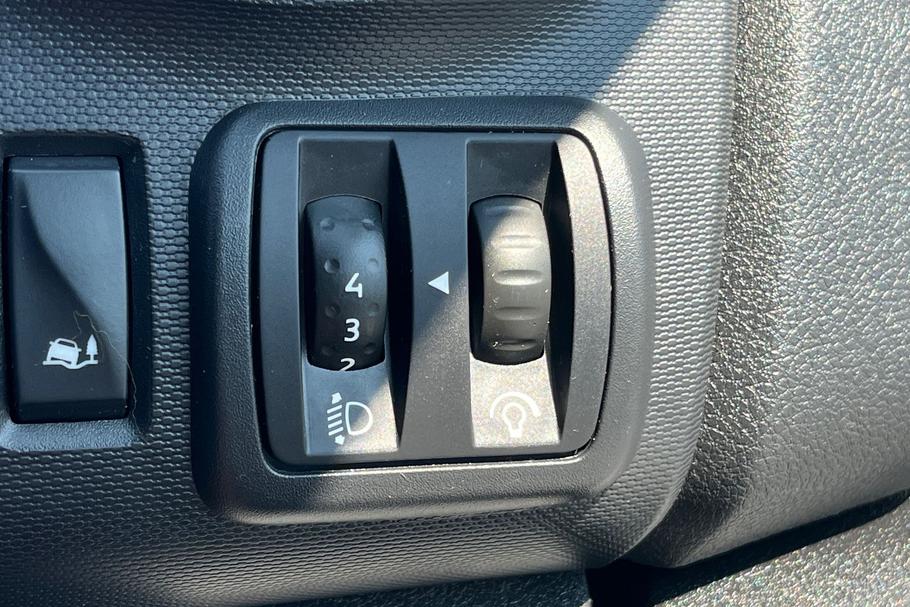 Used Renault TRAFIC HN71FEM 15