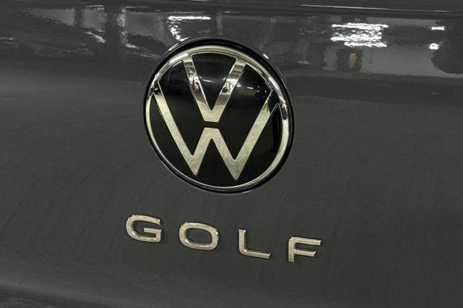 Volkswagen Golf Photo 27
