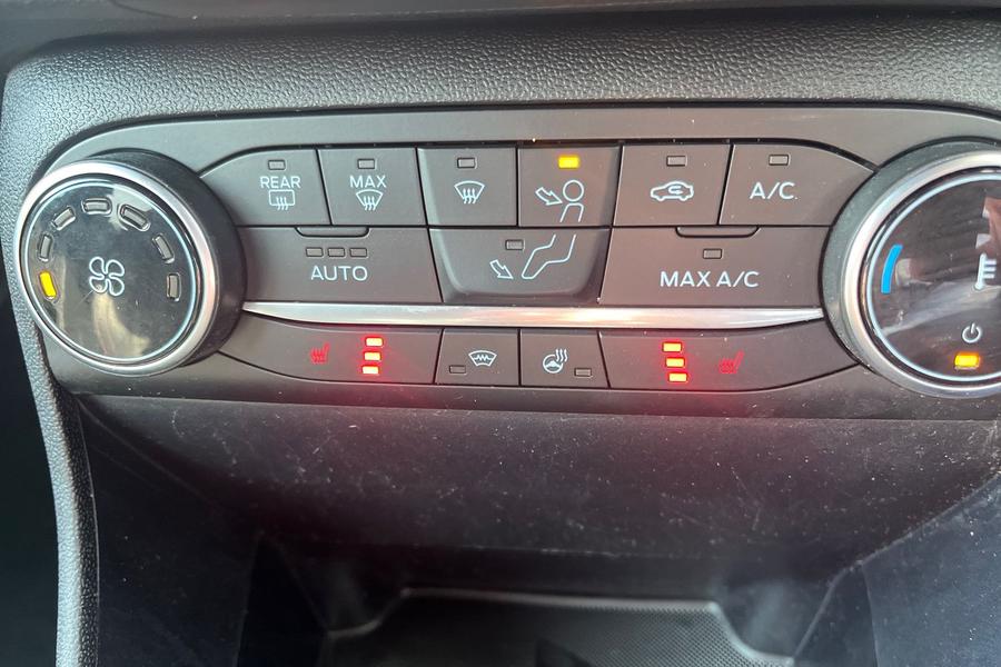 Ford FIESTA Photo autoimg-bf4f5b79d6bf1c40cb3e7bd66ef478f567326d4c.jpg