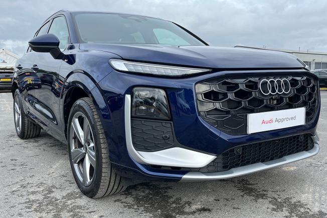 AUDI Q3 Photo 19