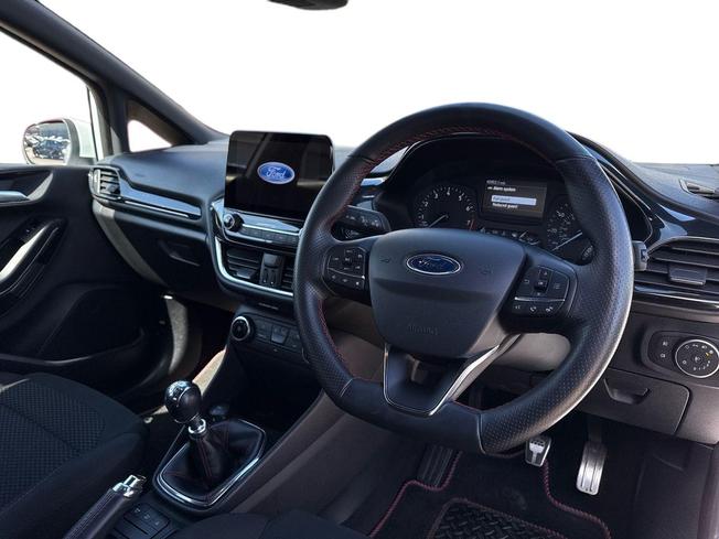 FORD Fiesta Photo 6