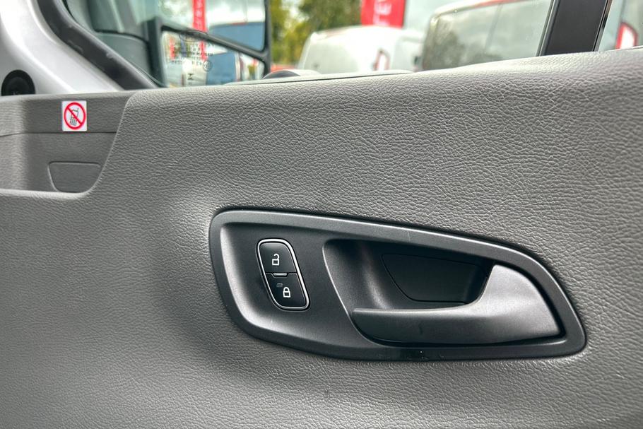 Used Ford E-TRANSIT 34